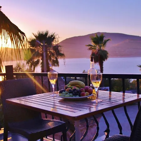Superb With Private Pool Walking Distance To Beach In Kalkan, Kas Daire *